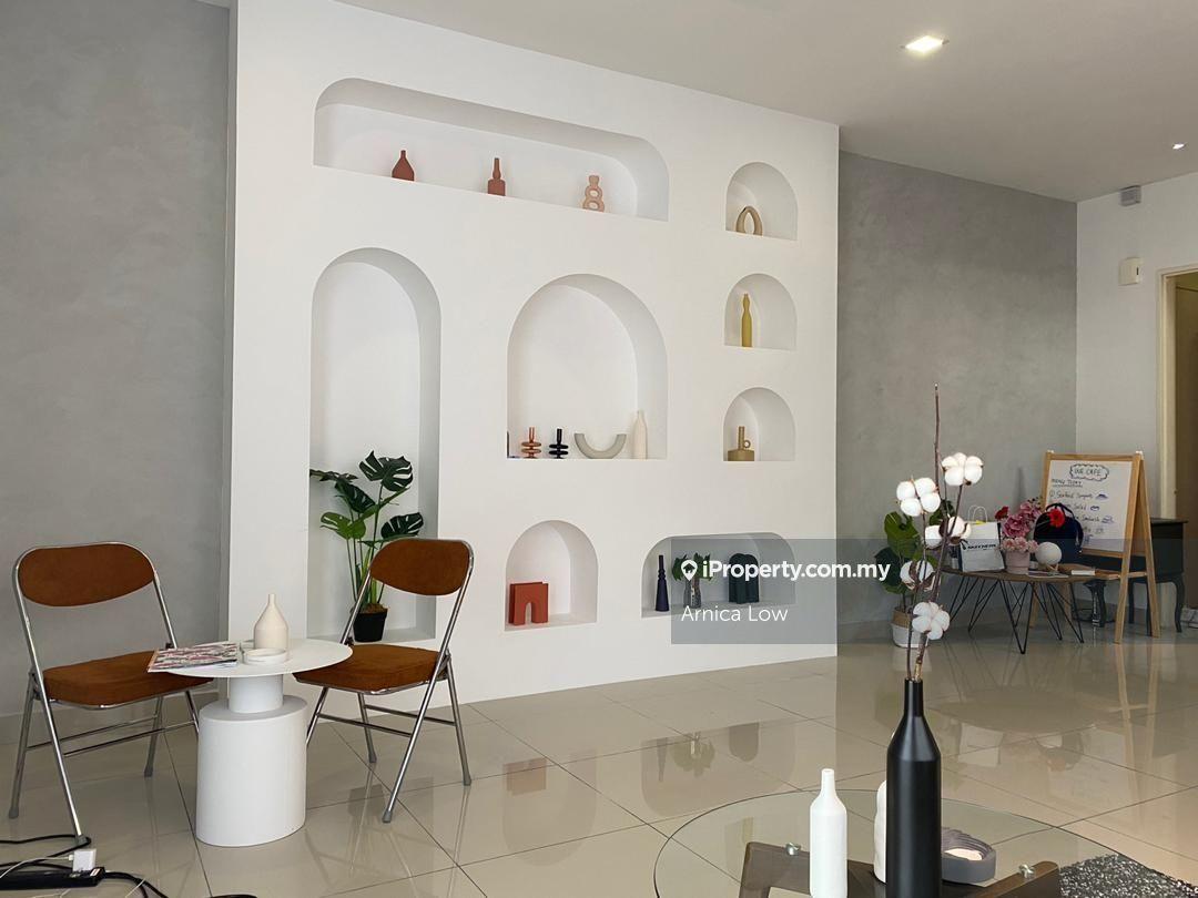 Rumah Berangkai 3 Tingkat untuk Dijual di Taman Equine, Seri Kembangan oleh Arnica Low - iProperty.com.my