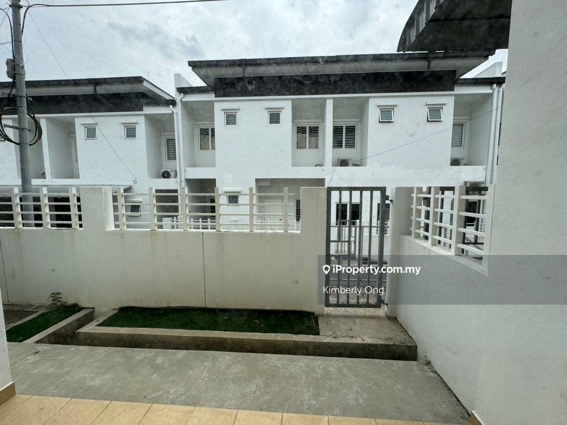 Rumah Berangkai 2 Tingkat untuk Dijual di Laman Azalea, Nilai Impian, Nilai, Bangi, Kajang, Nilai oleh Kimberly Ong - iProperty.com.my