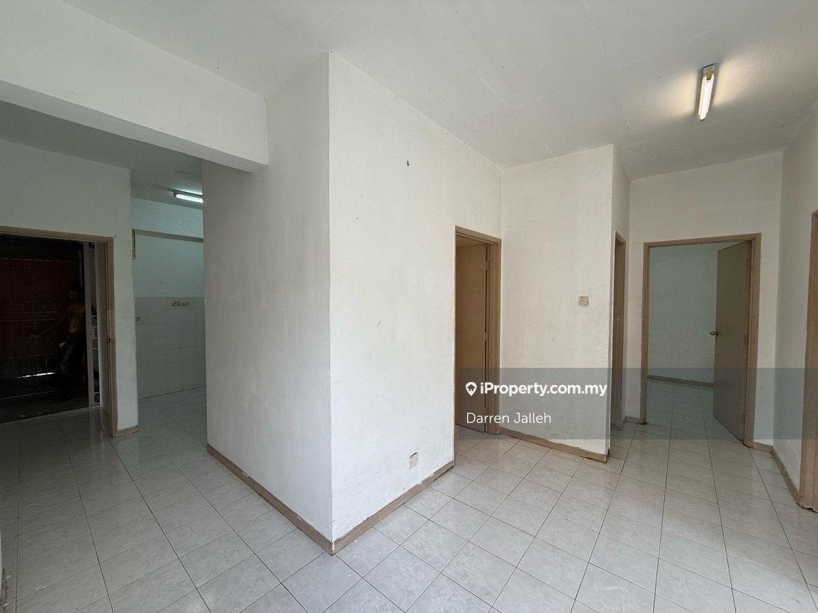 Kondominium untuk Dijual di Taman Desa Relau 2 oleh Darren Jalleh - iProperty.com.my