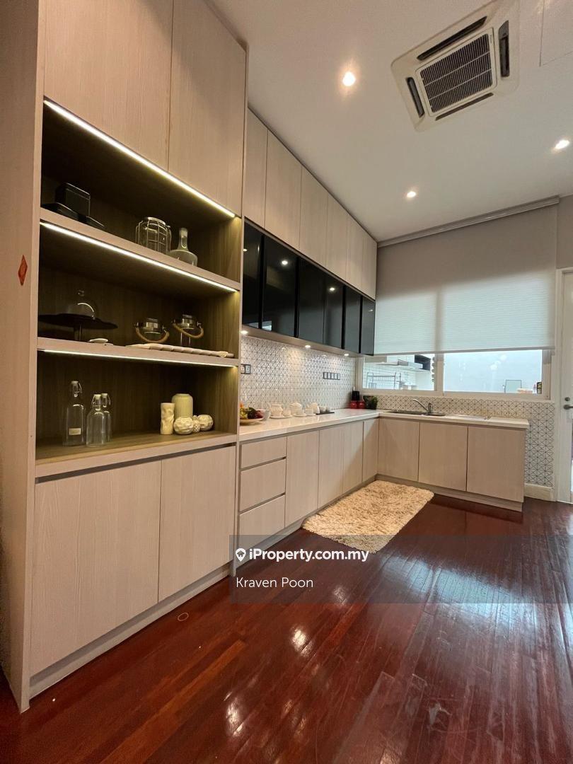 Rumah Bandar untuk Dijual di East Residence KLGCC Resort, Bukit Kiara, Bandar Sri Damansara oleh Kraven Poon - iProperty.com.my