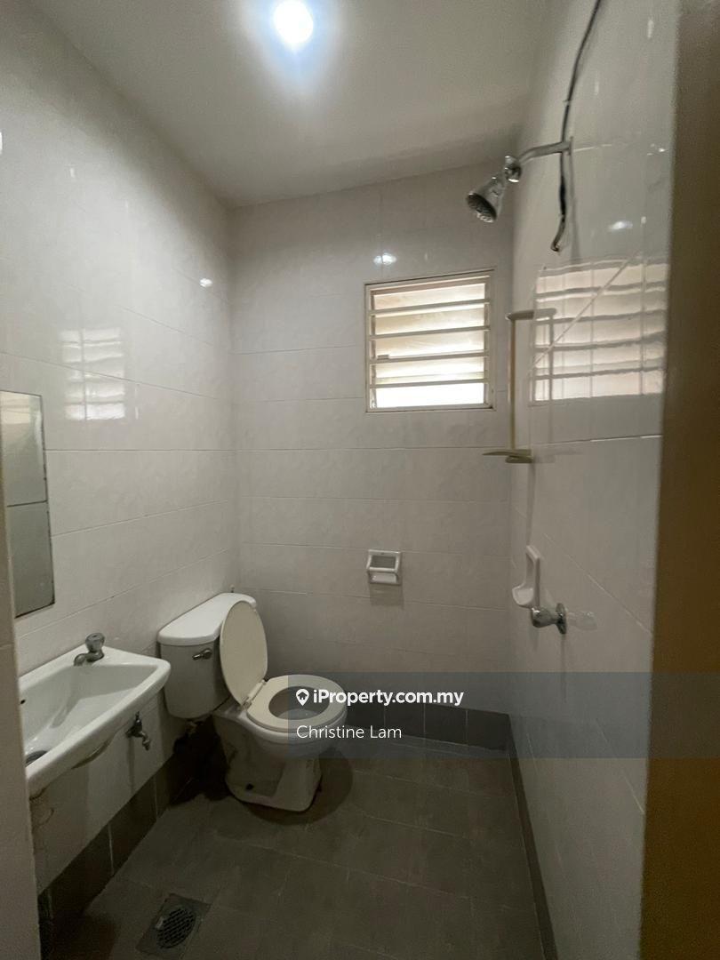 Rumah Berangkai 2 Tingkat untuk Dijual di Kota Kemuning, Shah Alam oleh Christine Lam - iProperty.com.my