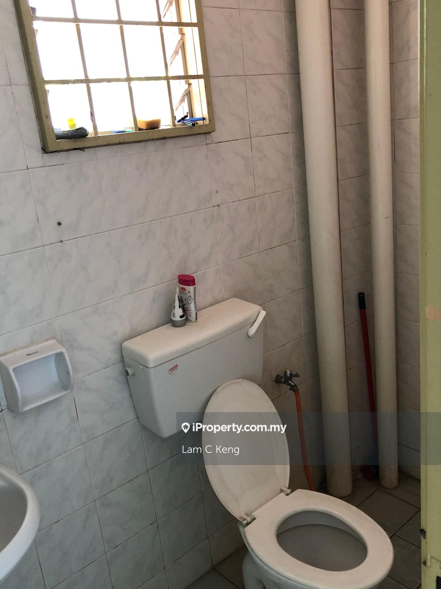 Apartment for Sale in Pangsapuri Sri Kemuning by Lam C Keng - iProperty.com.my