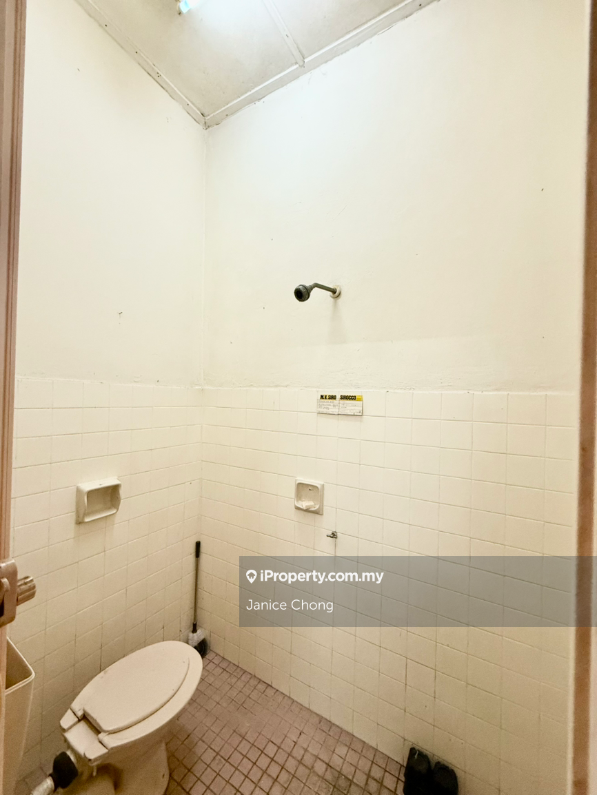 Rumah Berkembar untuk Dijual di Taman Daya, Johor Bahru oleh Janice Chong - iProperty.com.my