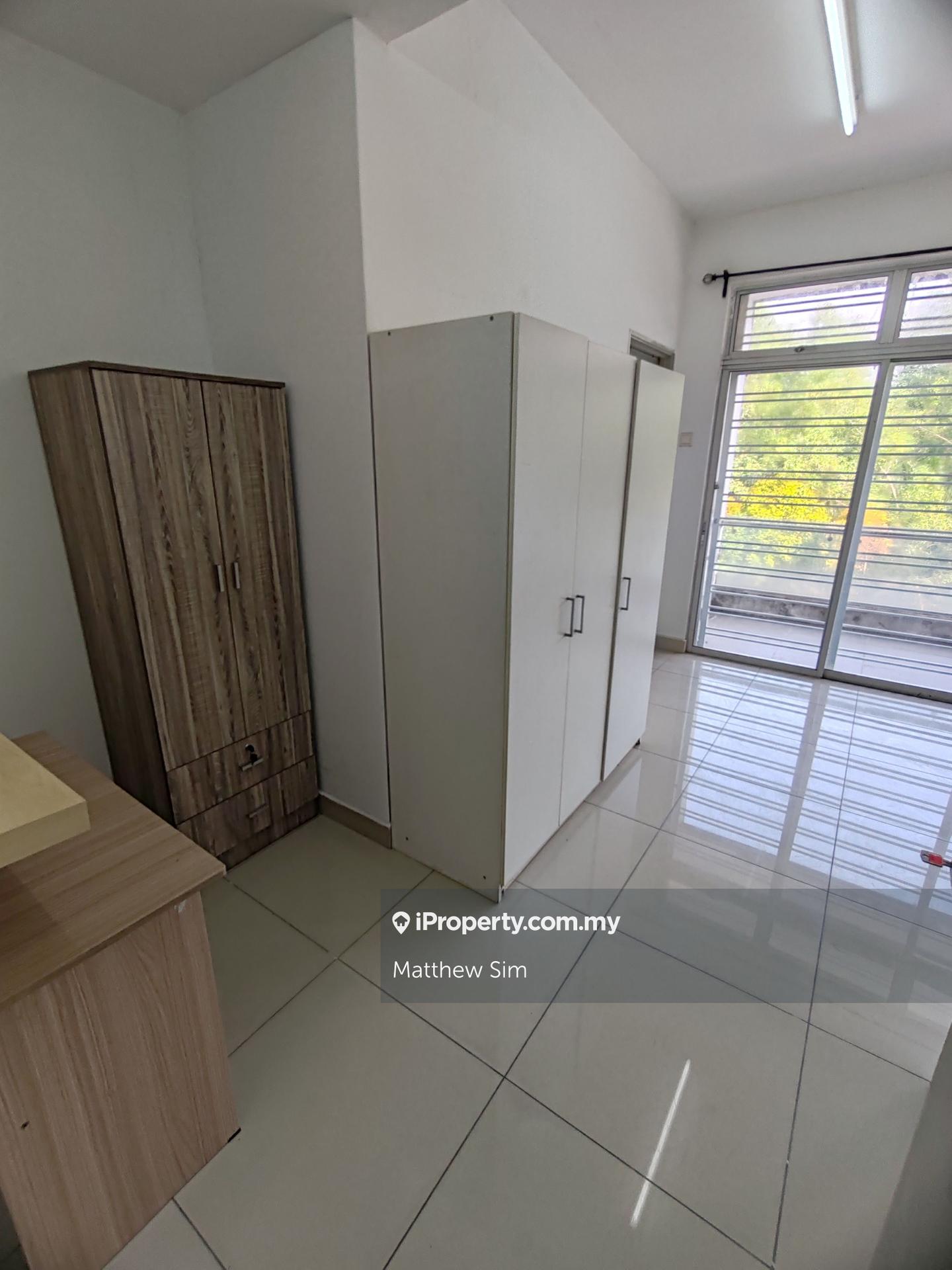 Townhouse for Rent in Bandar Saujana Putra, Tanjong Duabelas by Matthew Sim - iProperty.com.my