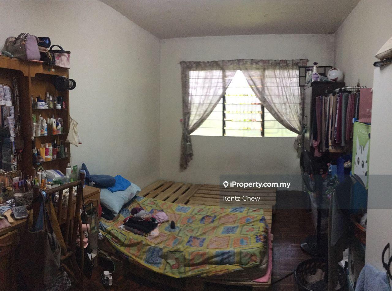 Rumah Pangsa untuk Dijual di Flat PKNS Seksyen 8 oleh Kentz Chew - iProperty.com.my