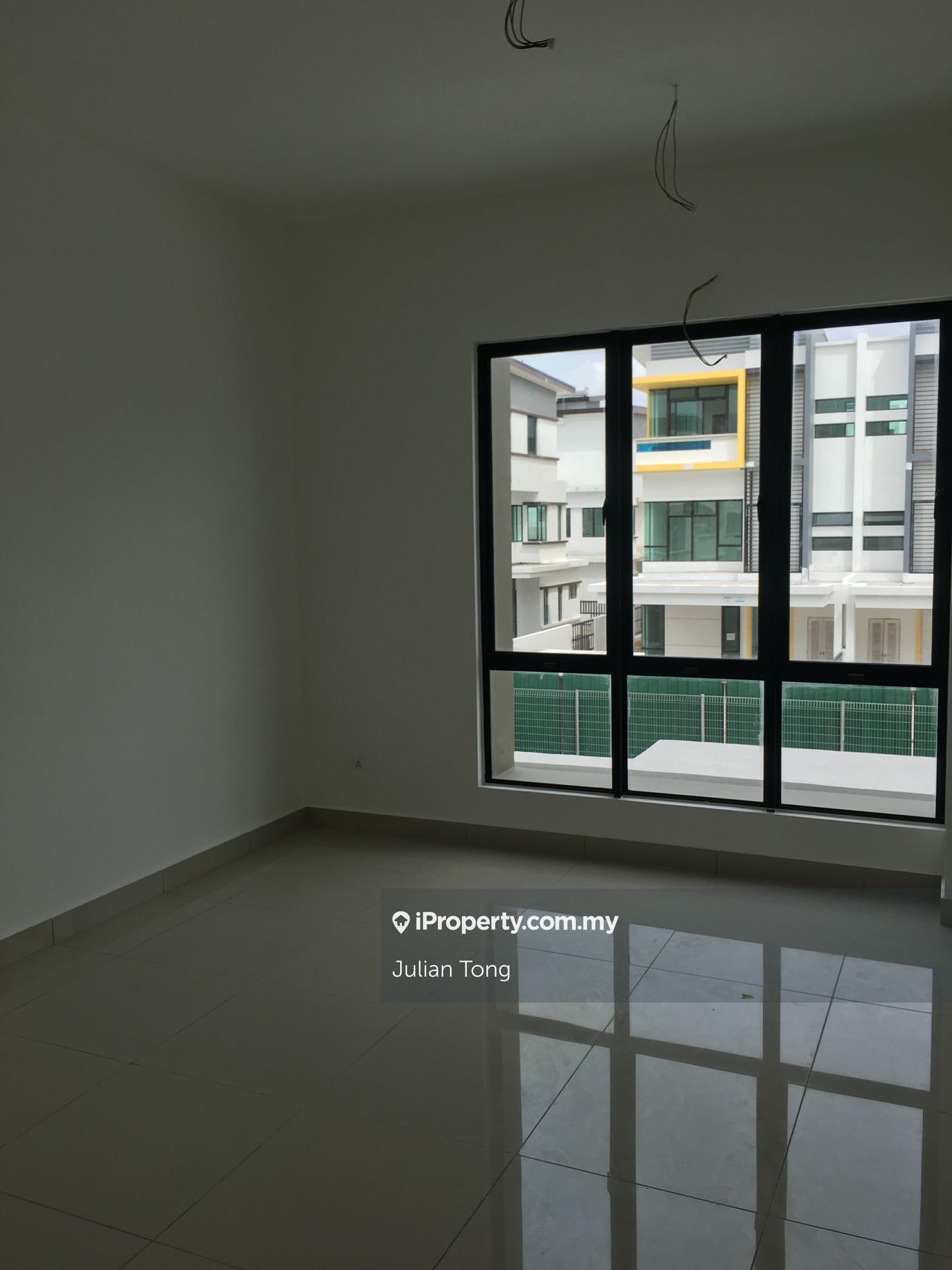 Semi-Detached House for Sale in Setia Utama, Setia Alam by Julian Tong - iProperty.com.my
