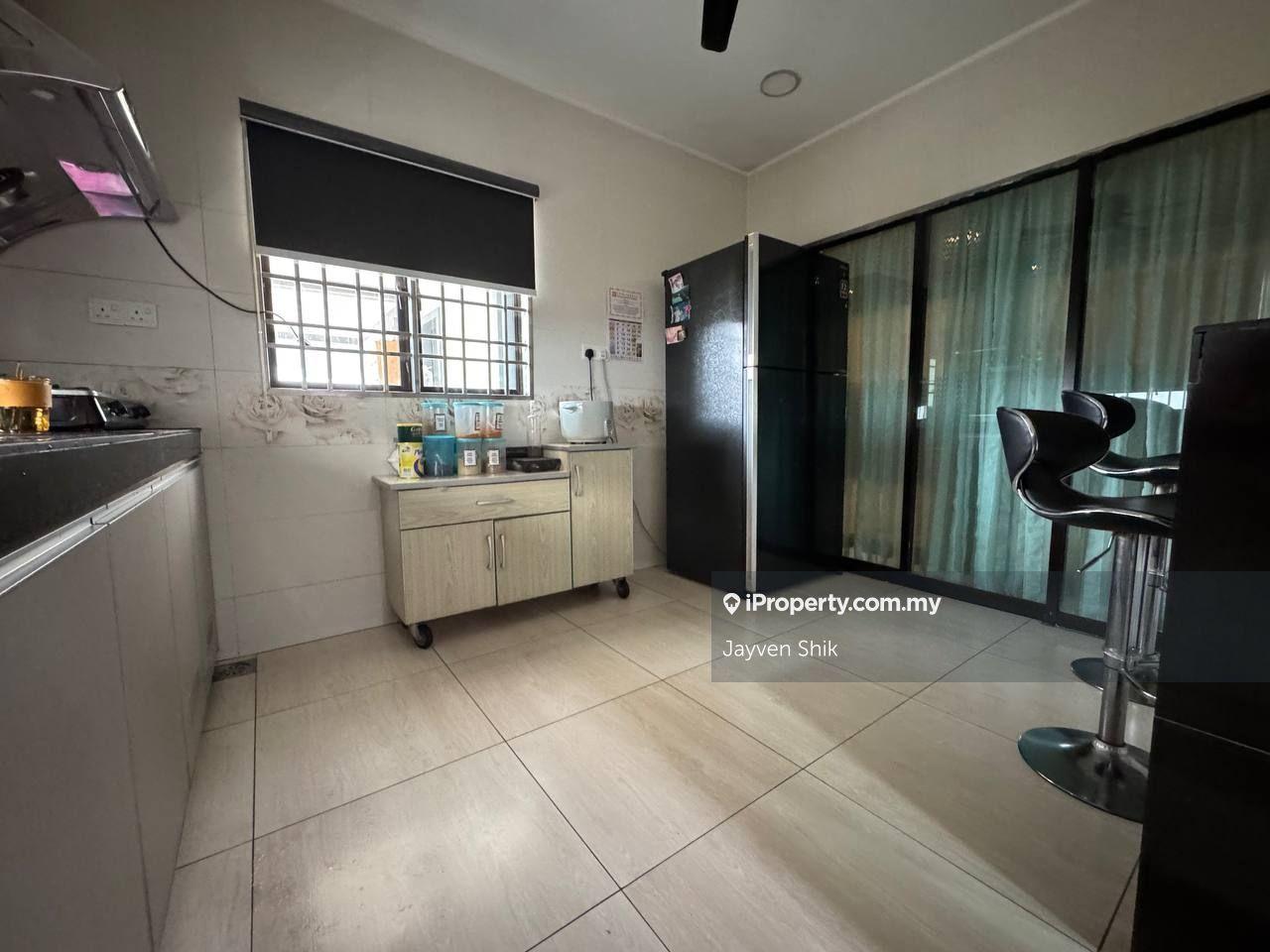 Semi-Detached House for Sale in Bandar Putra Permai, Seri Kembangan by Jayven Shik - iProperty.com.my