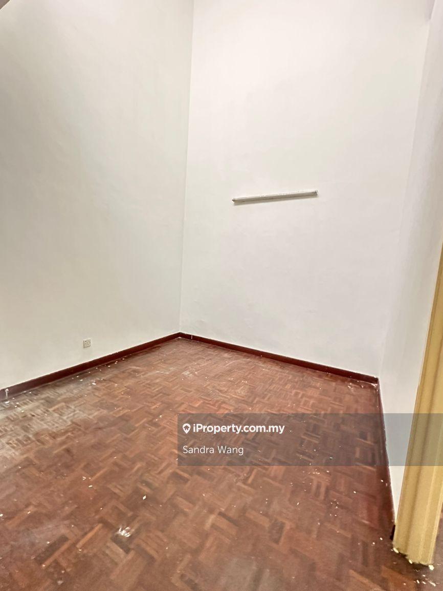 Rumah Berangkai 2.5 Tingkat untuk Dijual di Bandar Utama 11, Bandar Utama oleh Sandra Wang - iProperty.com.my