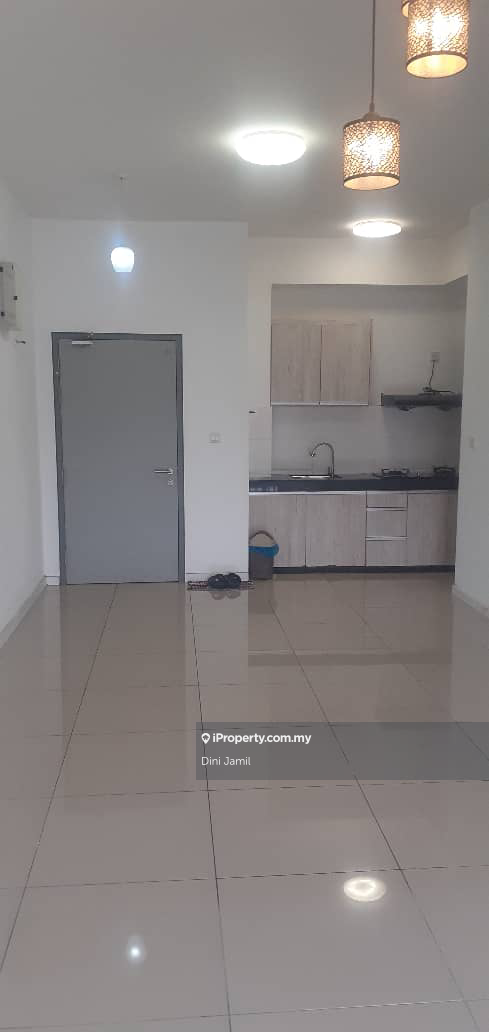 Residensi Servis untuk Disewa di Suria Residence oleh Dini Jamil - iProperty.com.my
