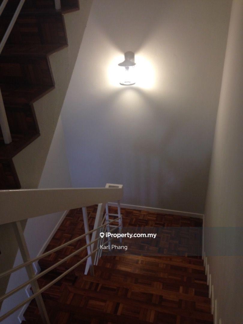 Rumah Bandar untuk Disewa di Bangsaria Townhouse, Bangsar oleh Karl Phang - iProperty.com.my