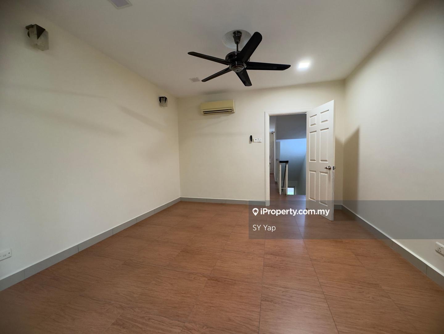 Rumah Berangkai 3 Tingkat untuk Disewa di Adiva Courtyard Desa Parkcity, Desa Parkcity oleh SY Yap - iProperty.com.my