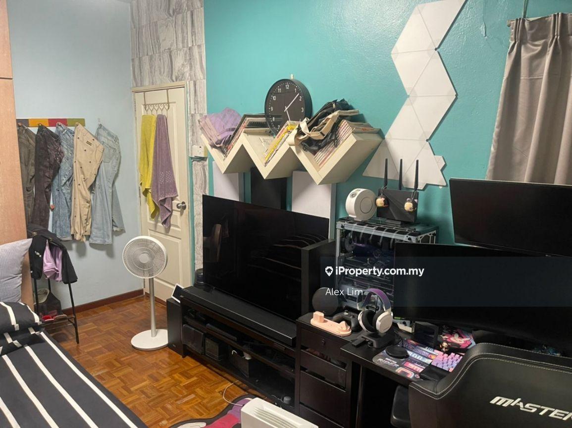 Kondominium untuk Dijual di Petaling Indah Condominiums oleh Alex Lim - iProperty.com.my