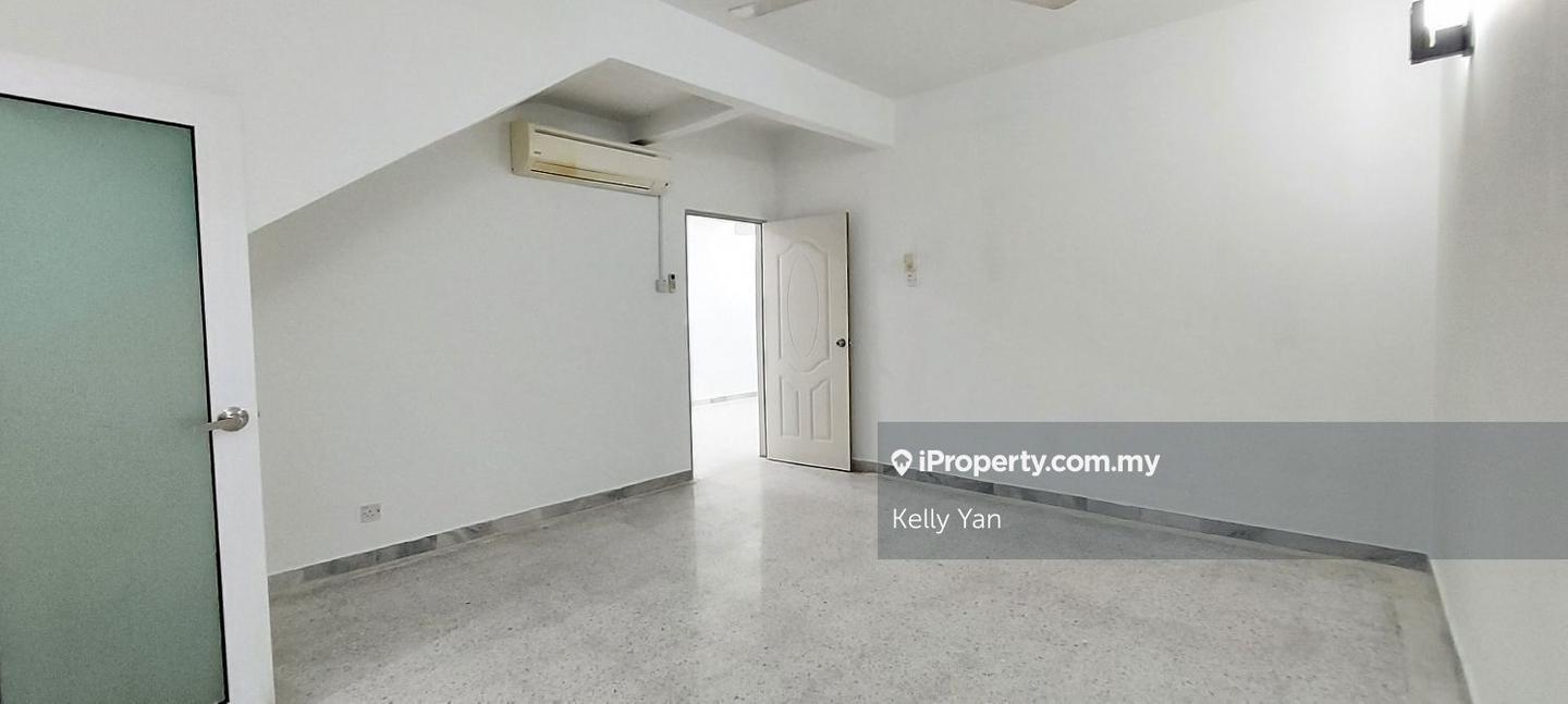 Townhouse for Sale in Pandan Indah, Ampang by Kelly Yan Kai Lit - iProperty.com.my