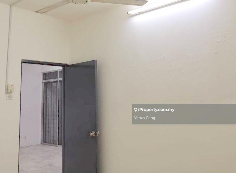 Rumah Pangsa untuk Dijual di Kuchai Entrepreneurs Park oleh Venus Pang - iProperty.com.my