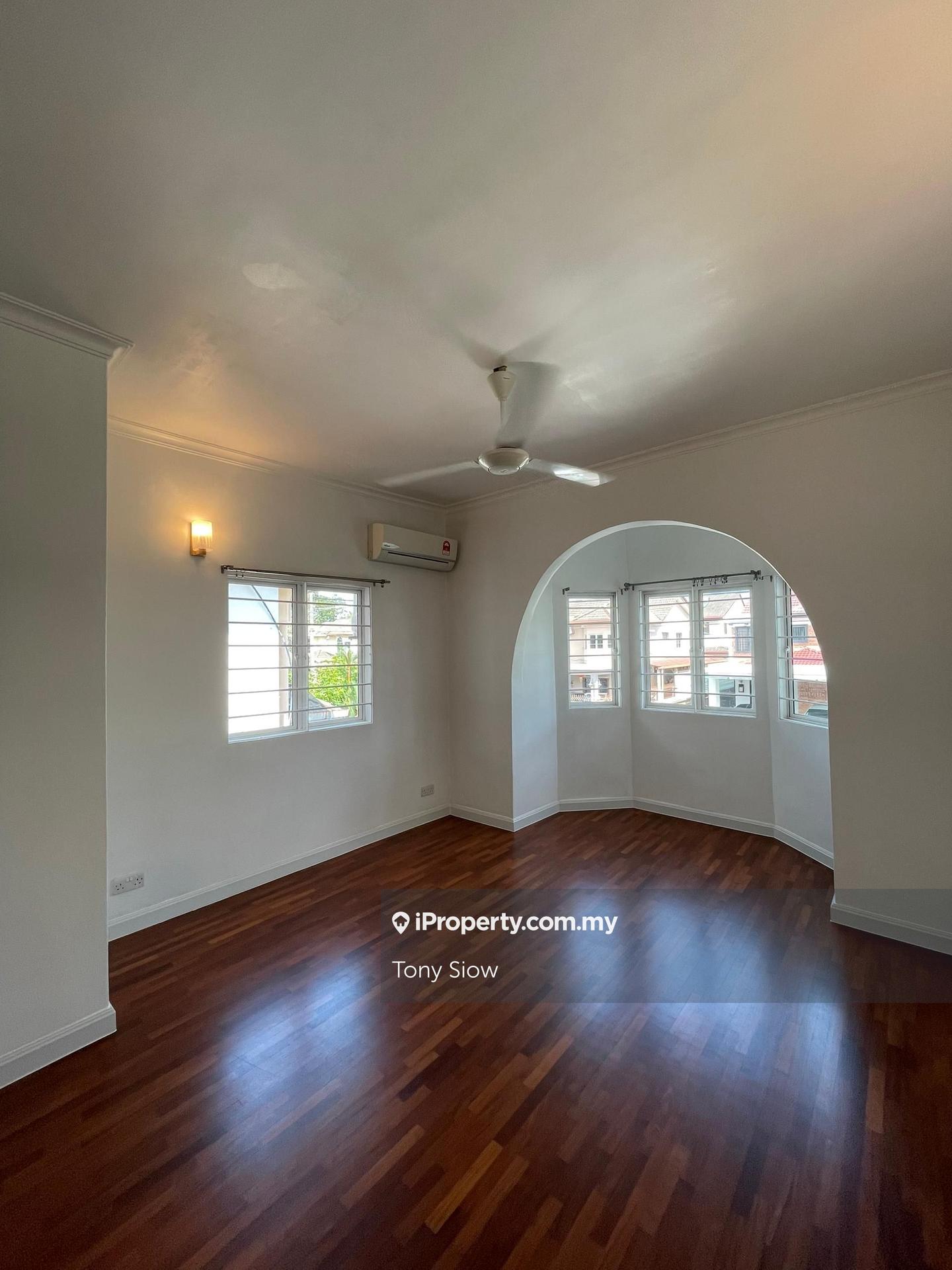 Rumah Berangkai 2 Tingkat untuk Dijual di Usj 5, Subang Jaya oleh Tony Siow - iProperty.com.my