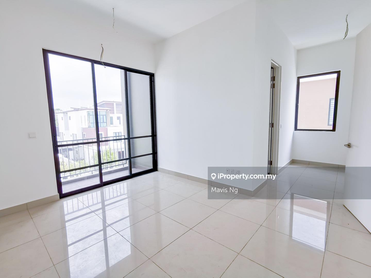 Rumah Berkembar untuk Dijual di Setia utama 1 Semi D by water Elmeri, Setia Alam oleh Mavis Ng - iProperty.com.my