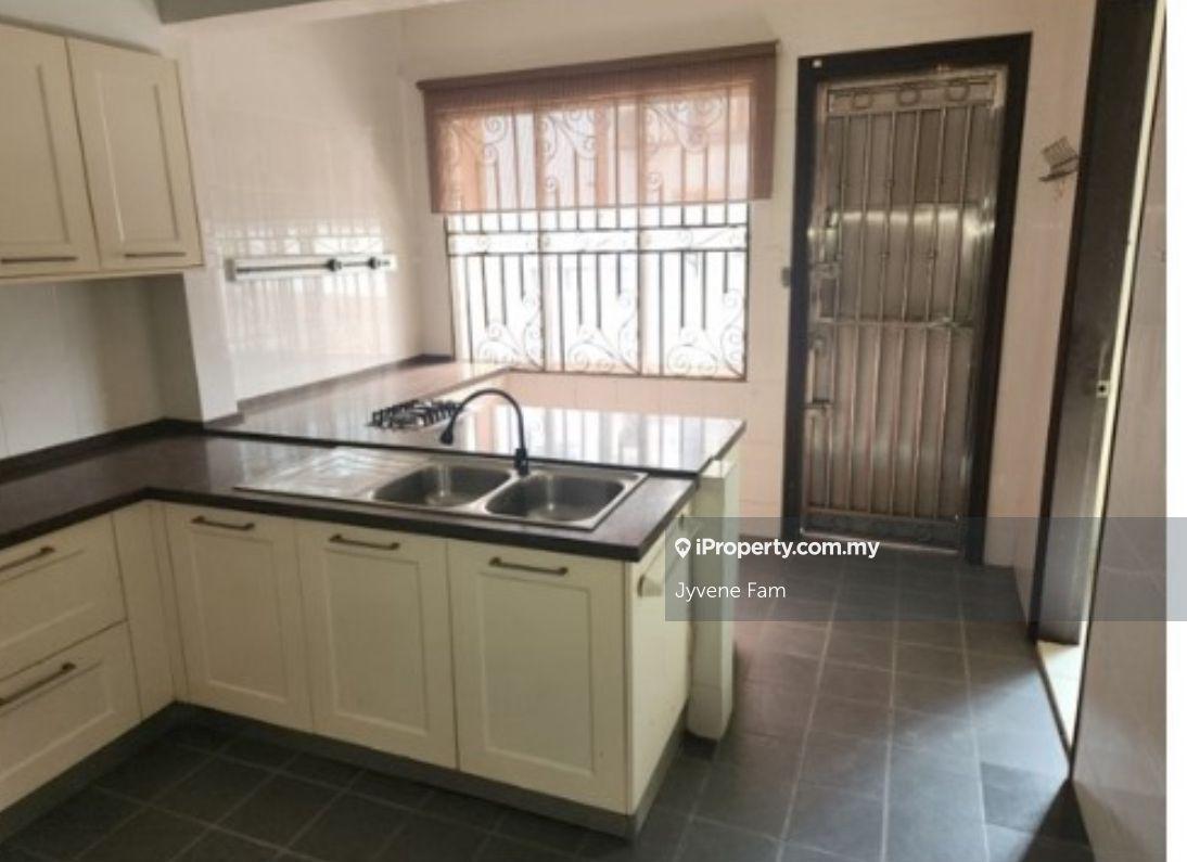 Banglo untuk Dijual di Taman Yarl, Jalan Klang Lama (Old Klang Road) oleh Jyvene Fam - iProperty.com.my