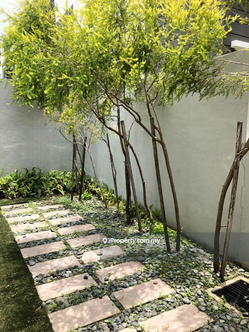 Rumah Berkembar untuk Dijual di Desa Petaling, Kuala Lumpur oleh Kok - iProperty.com.my
