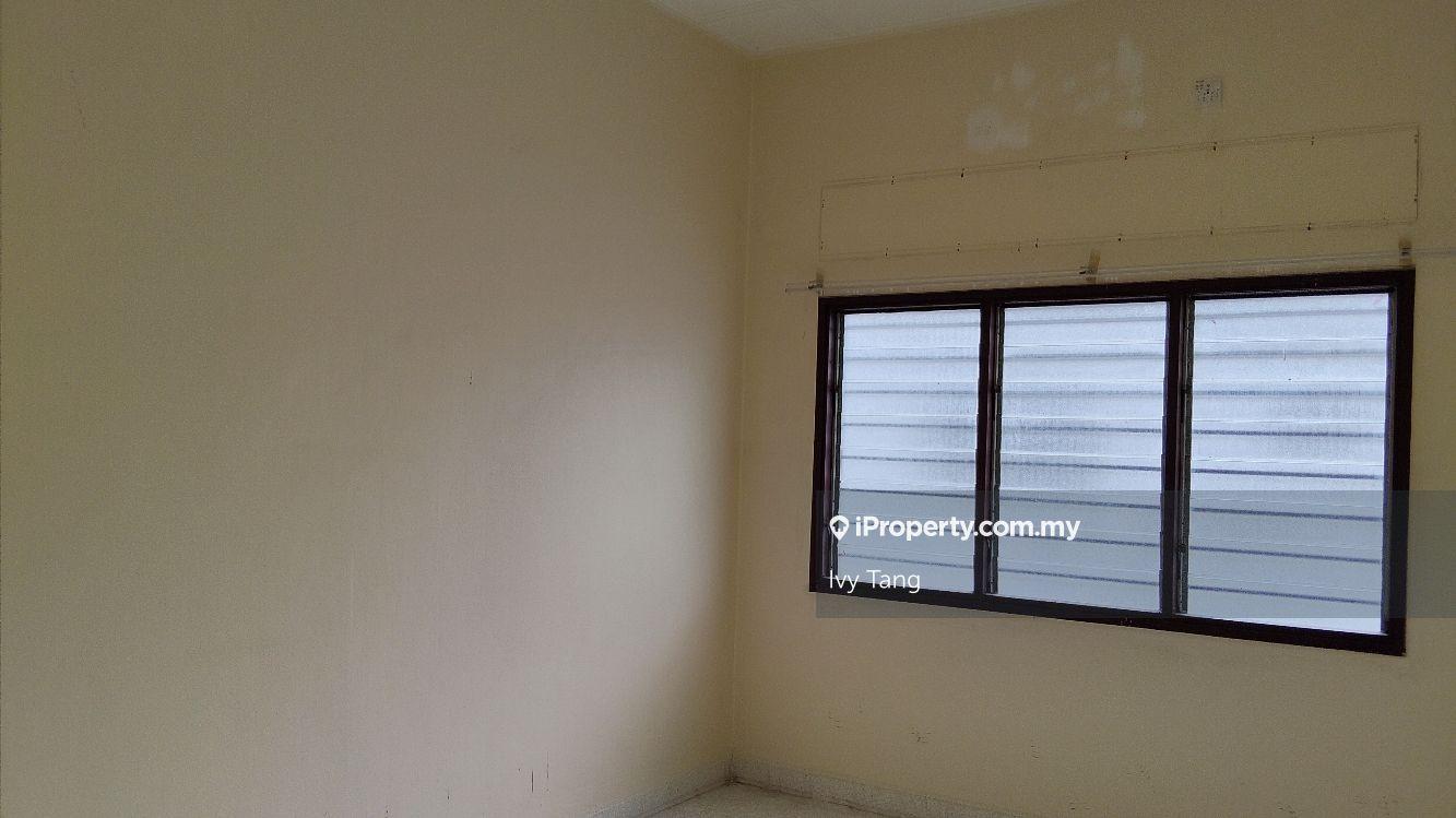 Banglo untuk Dijual di Taman golf, Ipoh perak, Ipoh oleh Ivy Tang - iProperty.com.my