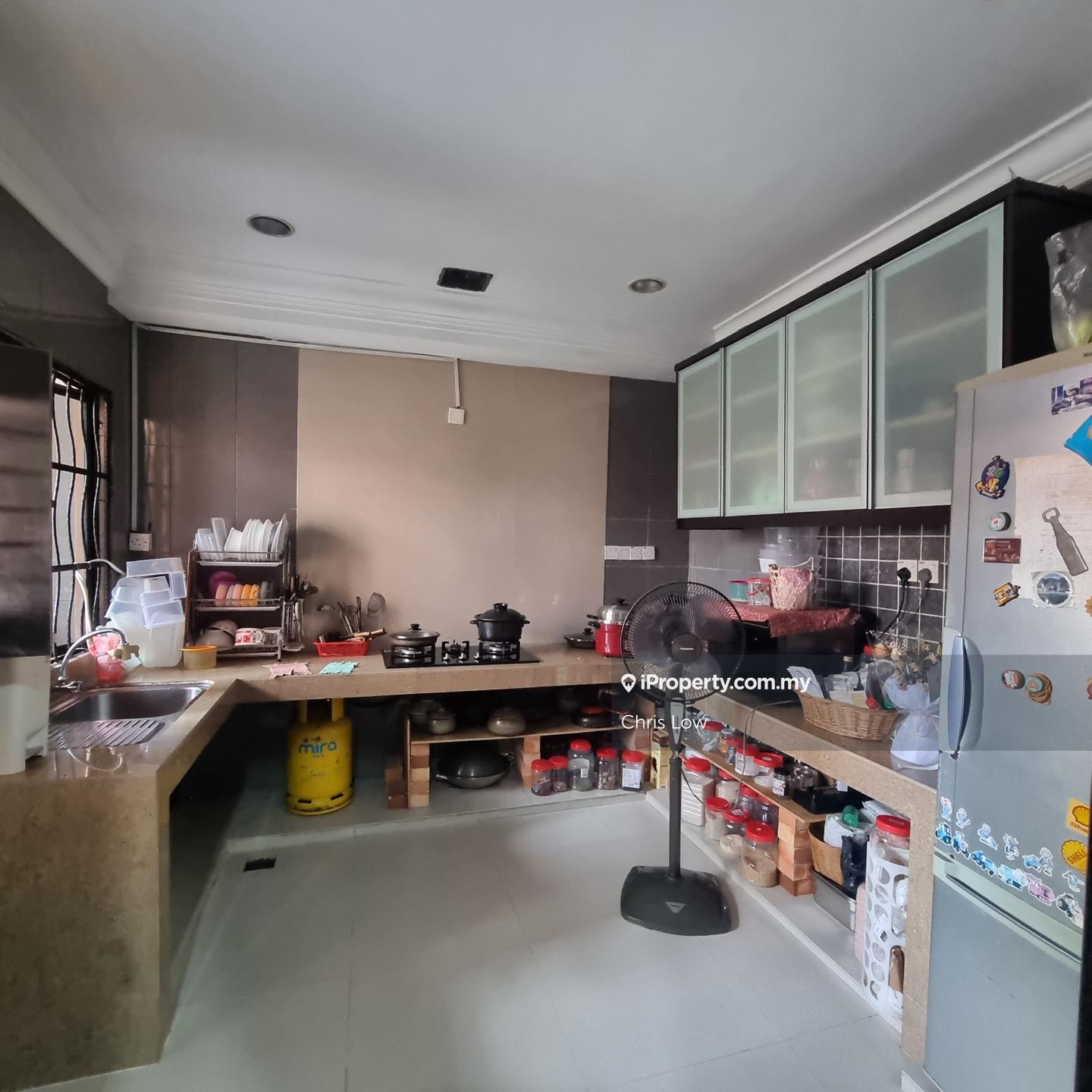 Rumah Berkembar untuk Dijual di Taman Sri Reko, Kajang oleh Chris Low - iProperty.com.my