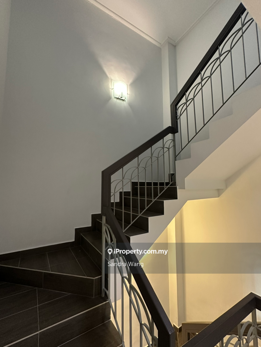 2.5-storey Terraced House for Sale in Bandar Utama 10, Bandar Utama by Sandra Wang - iProperty.com.my