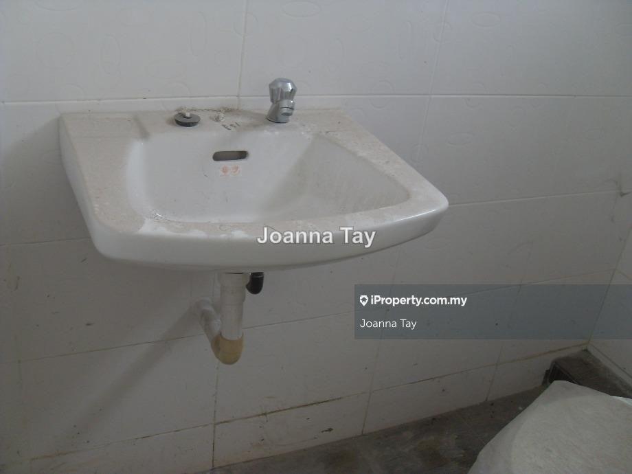 Shop for Sale in station 18, jalan pasir puteh, Ipoh by Joanna Tay - iProperty.com.my
