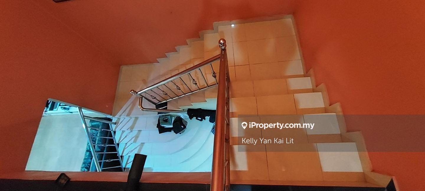 Rumah Berangkai 2 Tingkat untuk Dijual di Bandar Bukit Tinggi 2, Klang oleh Kelly Yan Kai Lit - iProperty.com.my