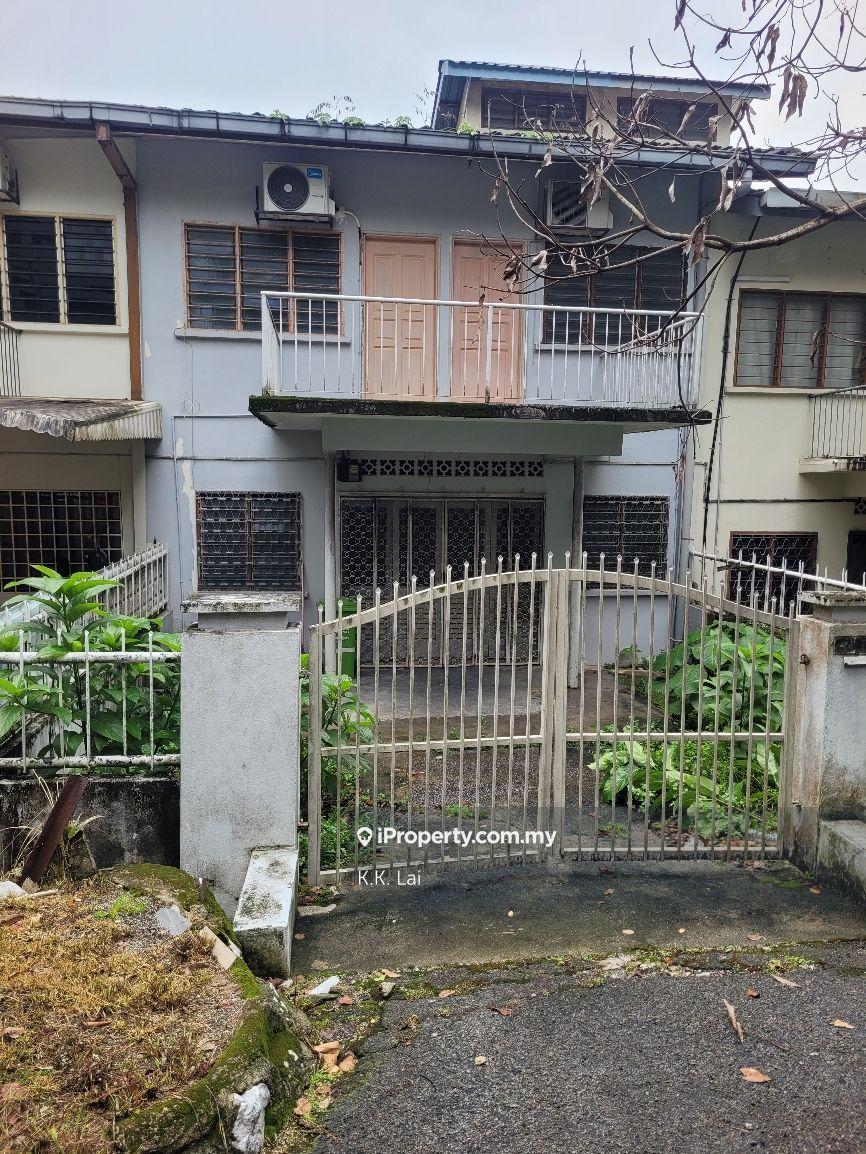 Rumah Berangkai 2 Tingkat untuk Dijual di Taman Salak Selatan, Salak South oleh K.K. Lai - iProperty.com.my
