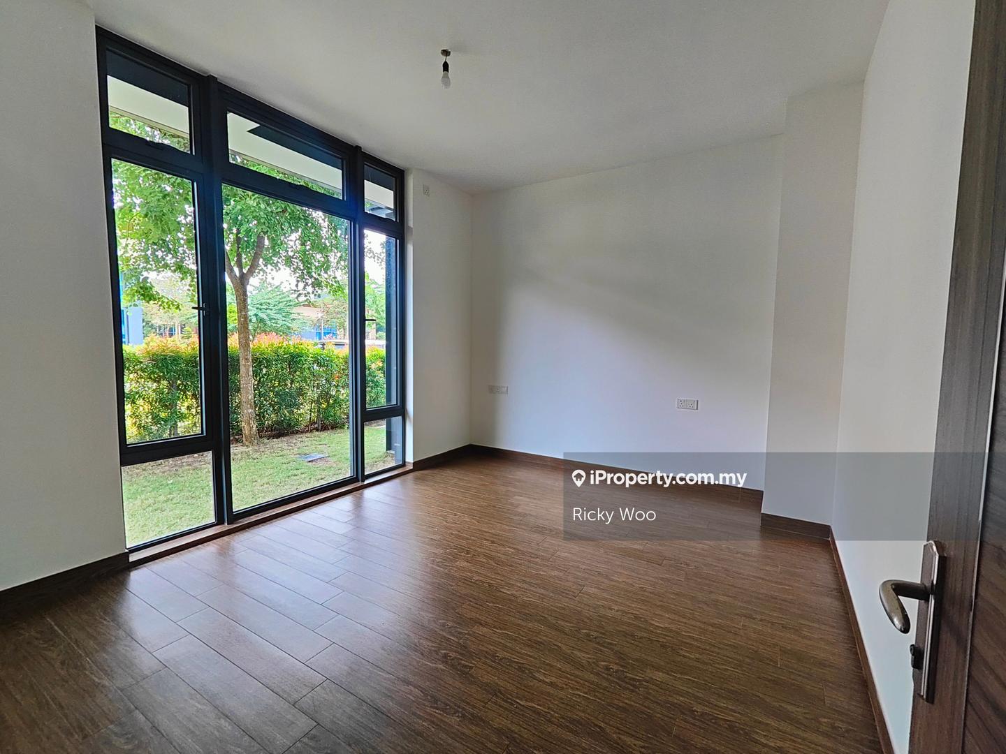Service Residence for Sale in Country Garden Forest City by Ricky Woo - iProperty.com.my