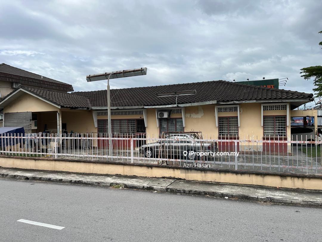 Bungalow House for Rent in Seksyen 1, Petaling Jaya by Azri Hasan - iProperty.com.my