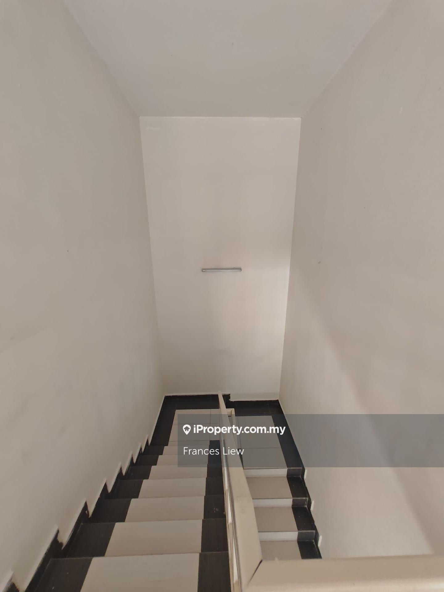 Rumah Berkembar untuk Dijual di Taman Puncak Jalil, Seri Kembangan oleh Frances Liew - iProperty.com.my