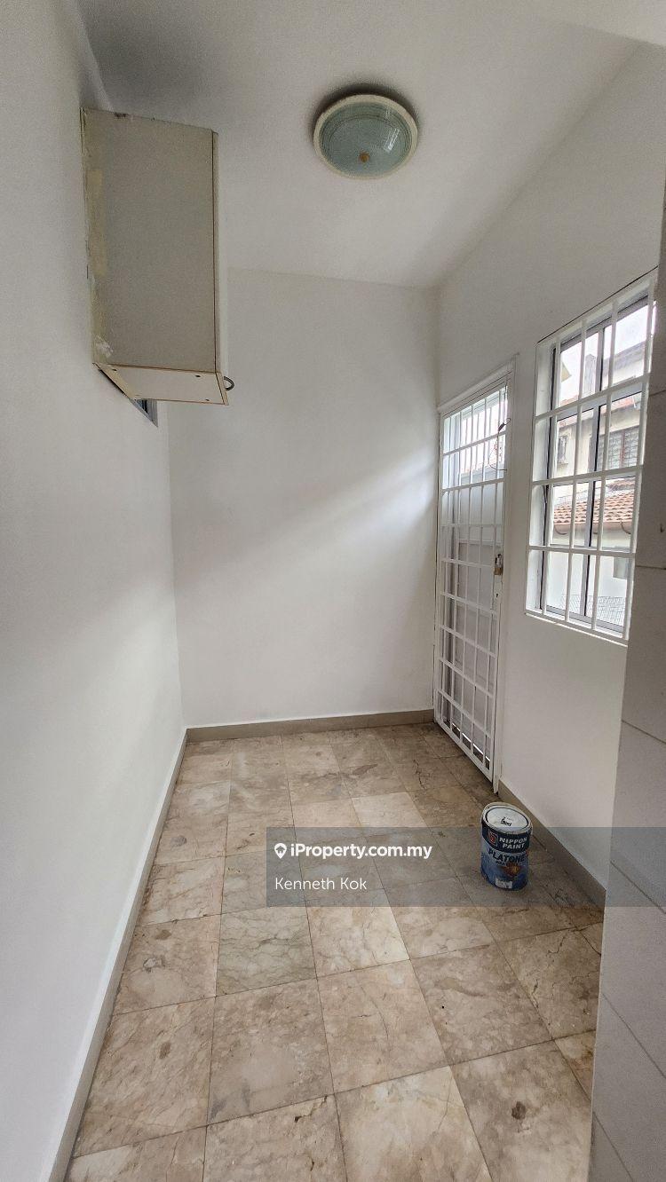 Rumah Berangkai 2 Tingkat untuk Dijual di SS12, Subang Jaya oleh Kenneth Kok - iProperty.com.my