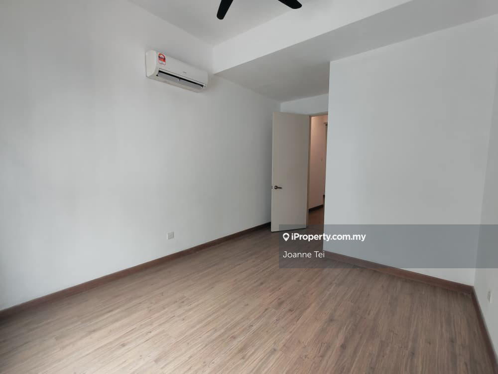 Rumah Berangkai 3 Tingkat untuk Dijual di Lakepoint Residence, Cyberjaya oleh Joanne Tei - iProperty.com.my