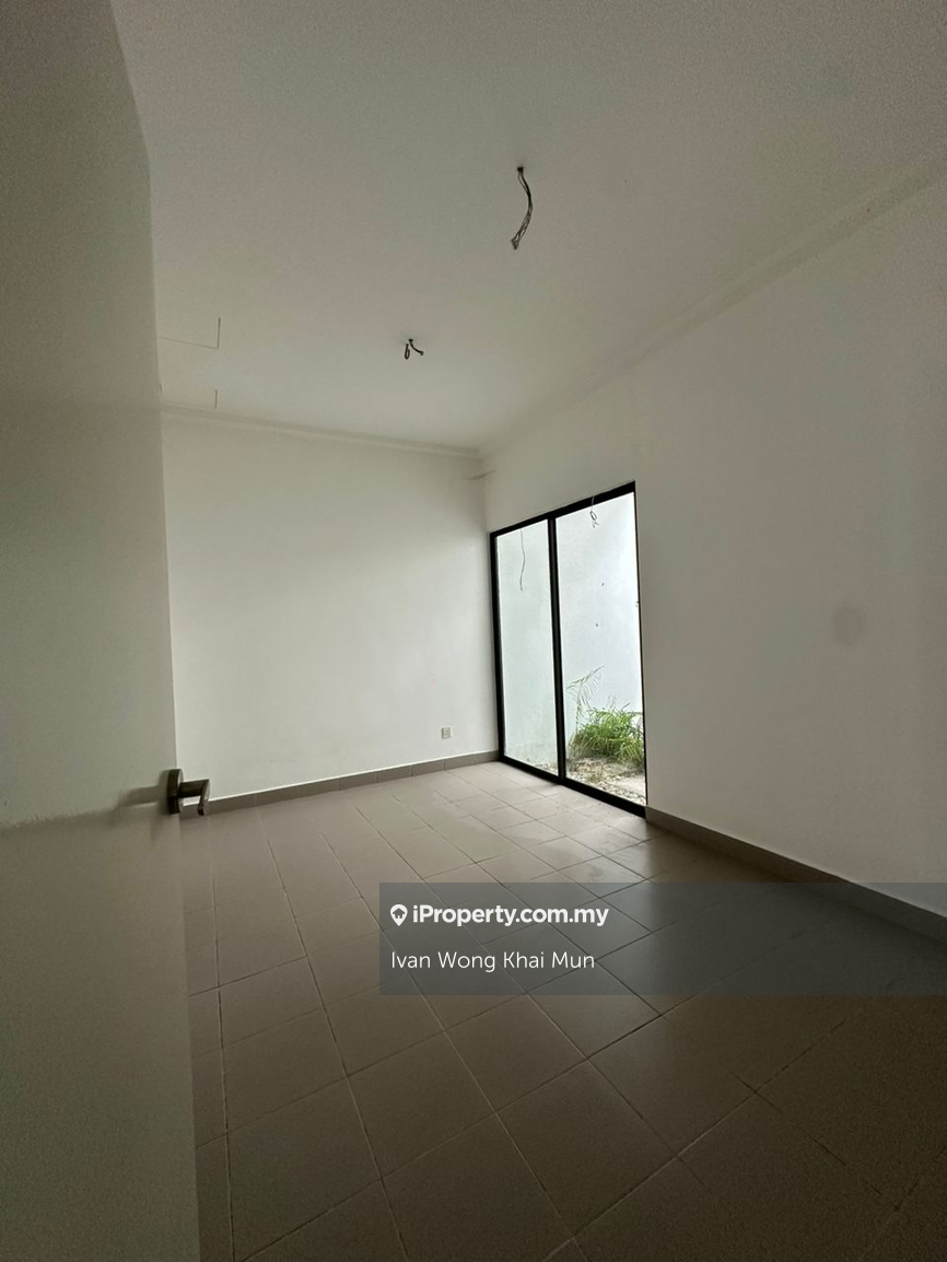 Rumah Berangkai 2 Tingkat untuk Dijual di Bandar Bukit Raja, Klang oleh Ivan Wong Khai Mun - iProperty.com.my