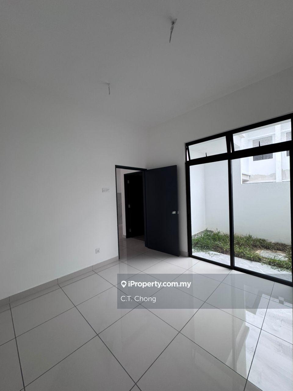 Rumah Berangkai 2 Tingkat untuk Dijual di Taman Dato Onn, Johor Bahru oleh C.T. Chong - iProperty.com.my