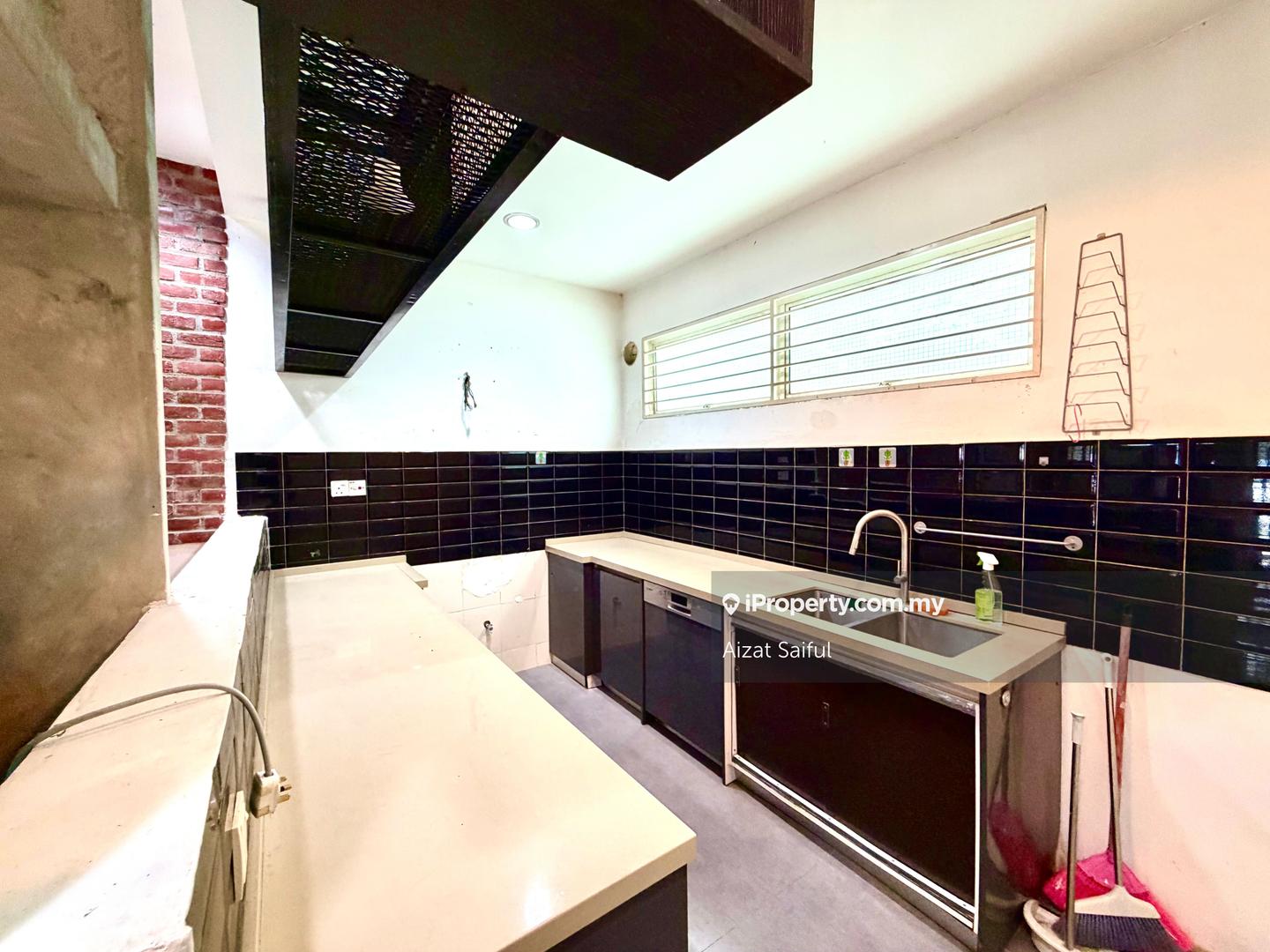 Terraced House for Sale in Taman Nadayu 92, Kajang by Aizat Saiful - iProperty.com.my