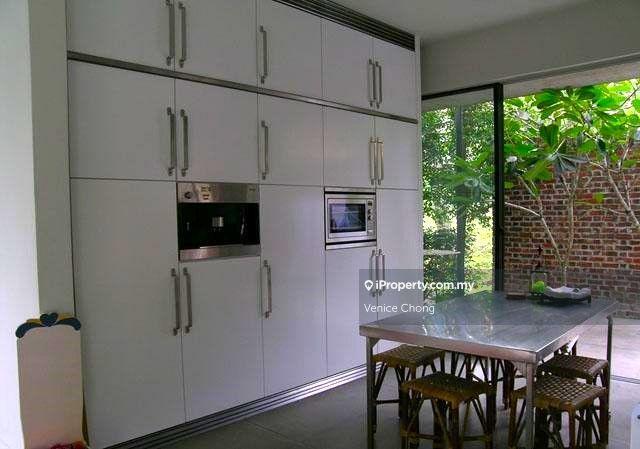 Bungalow House for Sale in Bukit Gita Bayu, Seri Kembangan by Venice Chong - iProperty.com.my