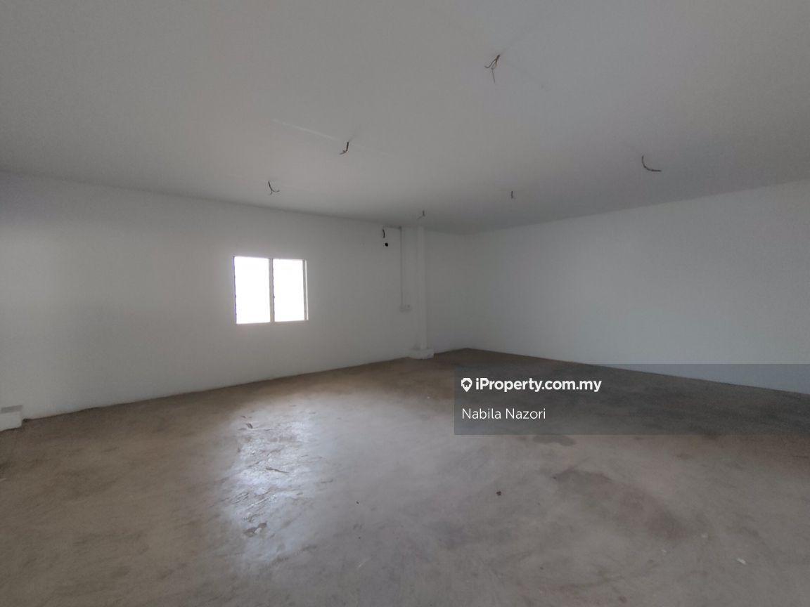 Kilang Terpisah untuk Dijual di Padang Tembak, Pengkalan Chepa oleh Nabila Nazori - iProperty.com.my