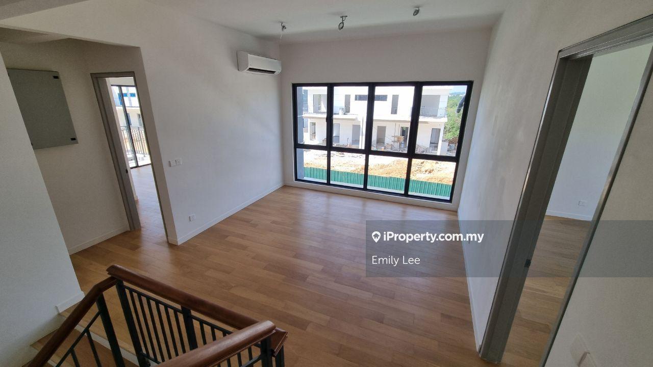 Semi-Detached House for Sale in Kwasa Damansara, Sungai Buloh by Emily Lee - iProperty.com.my