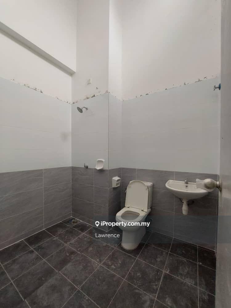 Rumah Berkembar untuk Dijual di Seri Residensi,Kapar. (Aman Perdana, Bukit Raja.), Klang oleh Lawrence - iProperty.com.my