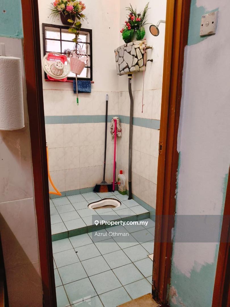 Rumah Berangkai 1 Tingkat untuk Dijual di Taman College Heights, Sikamat oleh Azrul Othman - iProperty.com.my