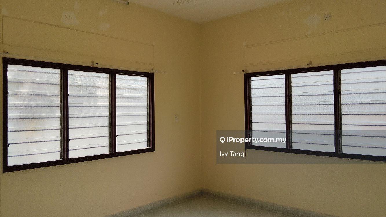 Banglo untuk Dijual di Taman golf, Ipoh perak, Ipoh oleh Ivy Tang - iProperty.com.my