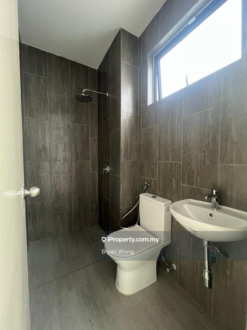 Rumah Berkembar untuk Dijual di Puncak Saujana Heights, Kajang oleh Bryan Wong - iProperty.com.my