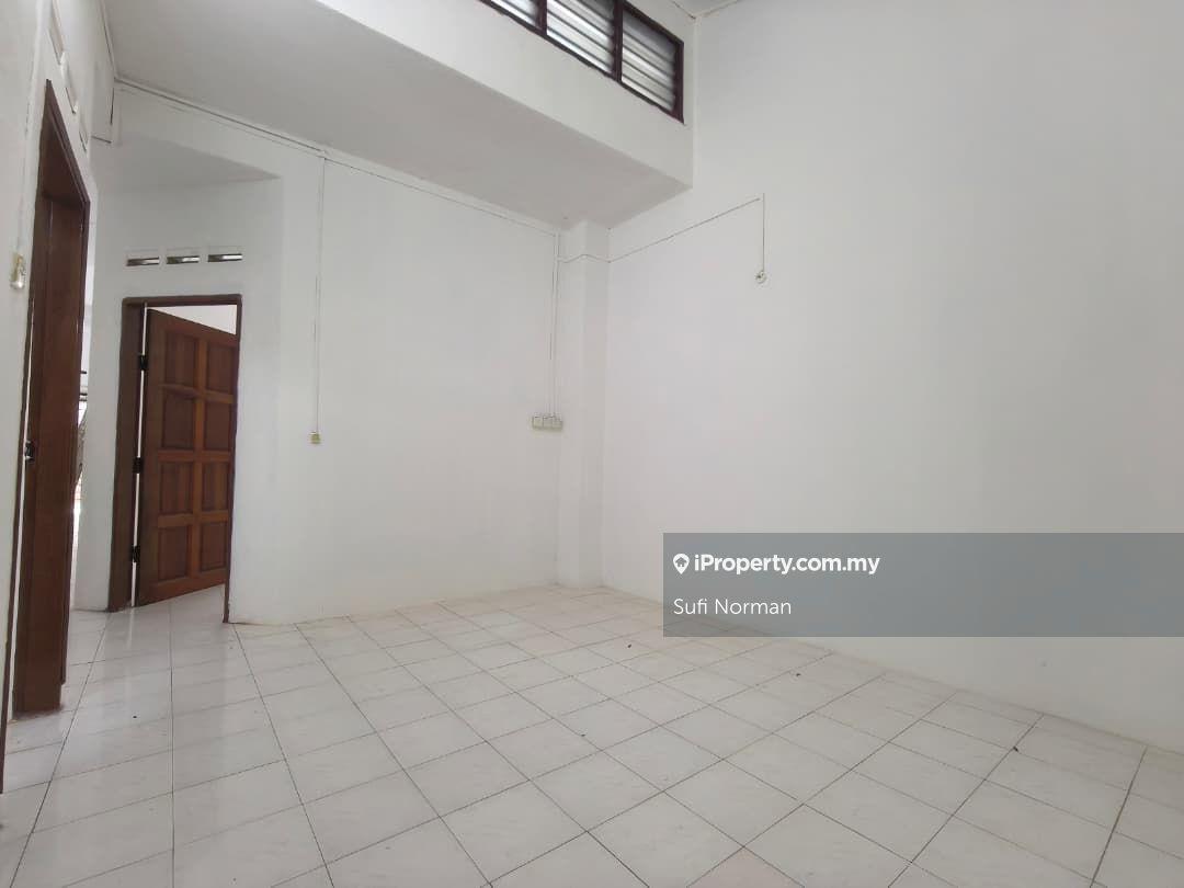 Rumah Berangkai 1 Tingkat untuk Dijual di Taman Intan Kluang, Kluang oleh Sufi Norman - iProperty.com.my