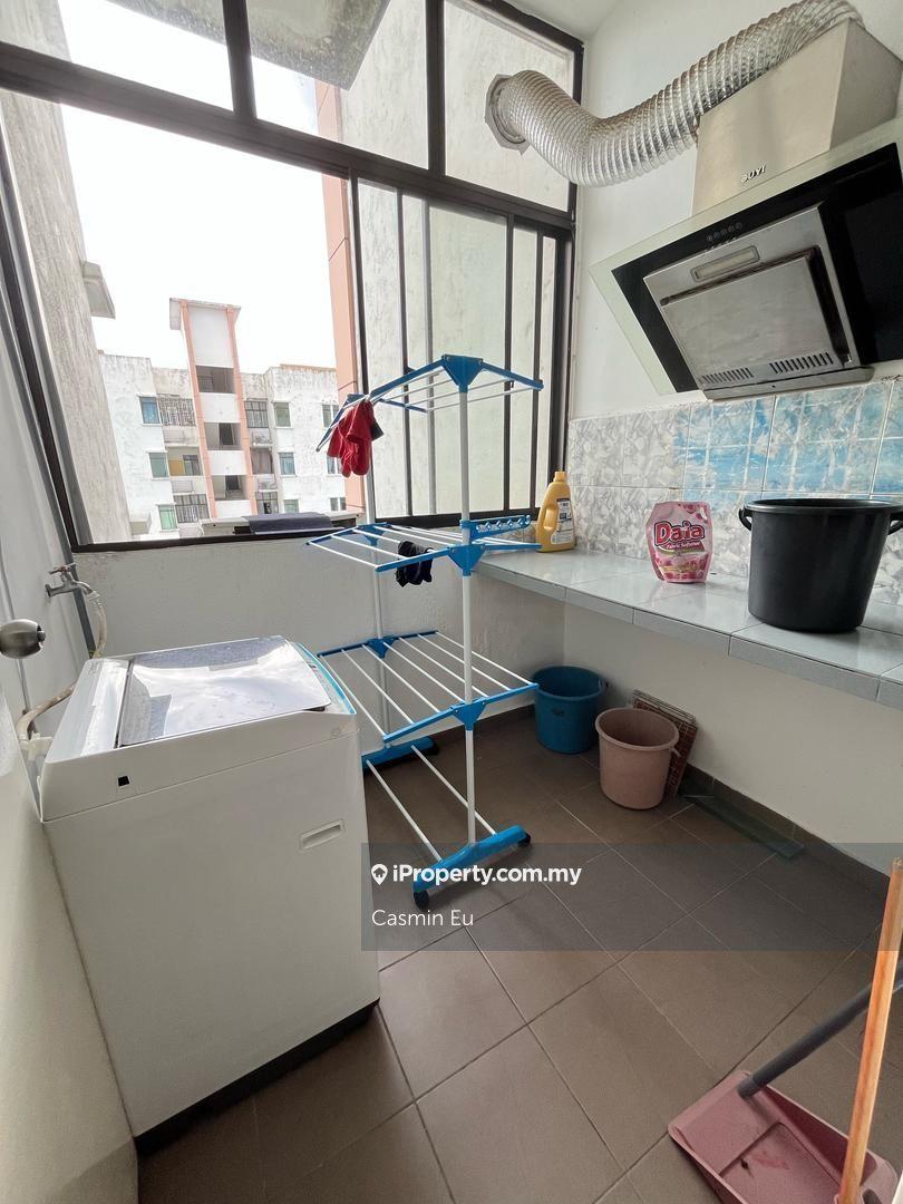 Service Residence for Sale in Jentayu Residensi @ Tampoi by Casmin Eu - iProperty.com.my