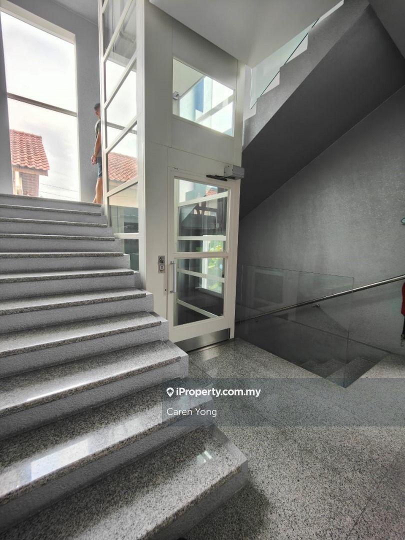 Bungalow House for Sale in Seapark, Petaling Jaya by Caren Yong - iProperty.com.my