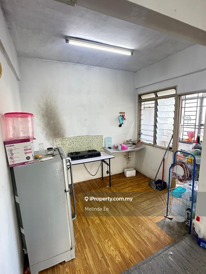 Rumah Pangsa untuk Dijual di Flat Bukit Indah oleh Melinda Ee - iProperty.com.my