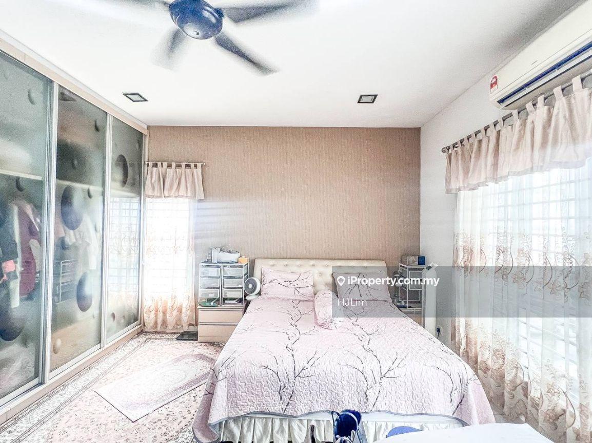 Rumah Berkembar untuk Dijual di Taman Saujana Emas, Kajang oleh HJLim - iProperty.com.my