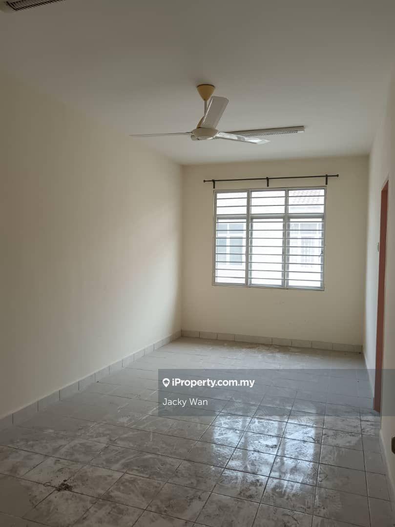 Rumah Berangkai 2 Tingkat untuk Dijual di Taman Putra Impiana, Puchong oleh Jacky Wan - iProperty.com.my