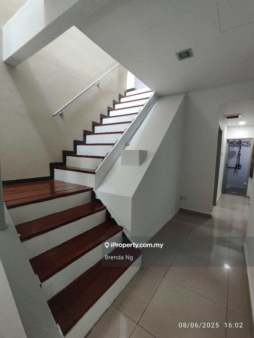 Rumah Berangkai 2.5 Tingkat untuk Disewa di SS18, Subang Jaya oleh Brenda Ng - iProperty.com.my